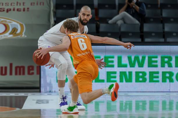 长的比赛任 长的比赛任