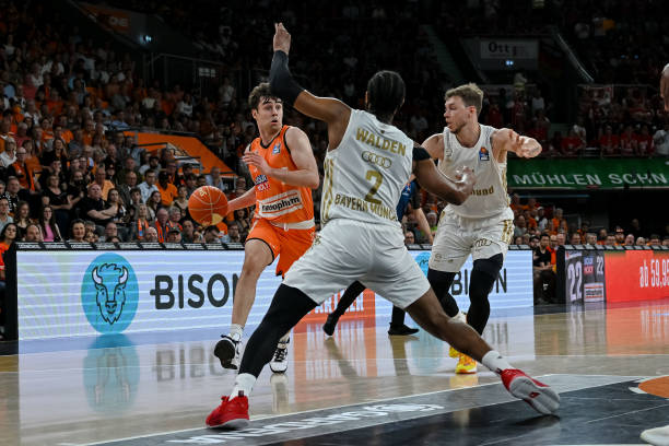 一场关键胜 一场关键胜