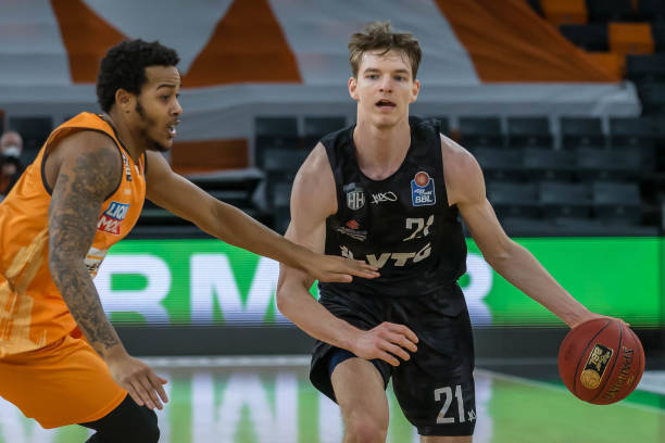 攻更加有序 攻更加有序